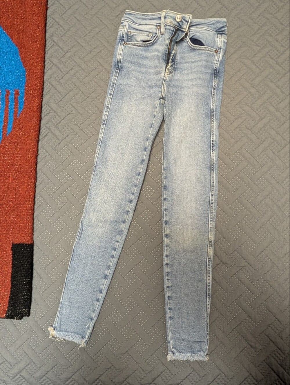 Free People Light Wash Raw Hem Jeans – Size 26